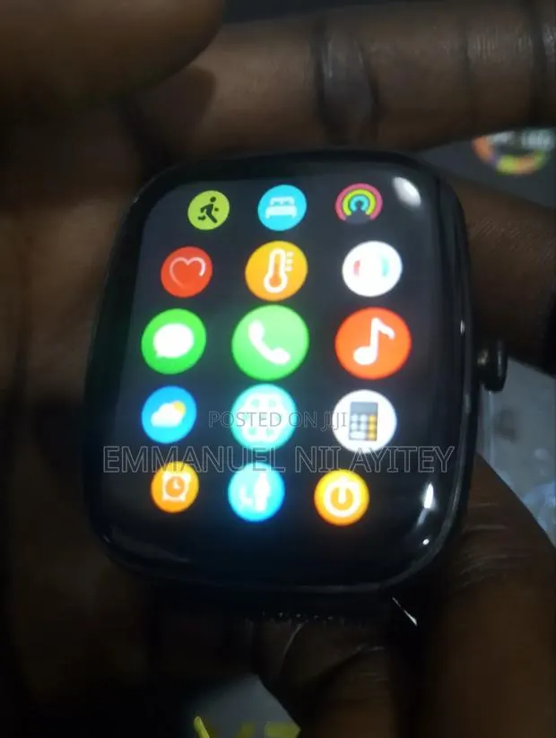 Multifunctional Smartwatch · Photo 1