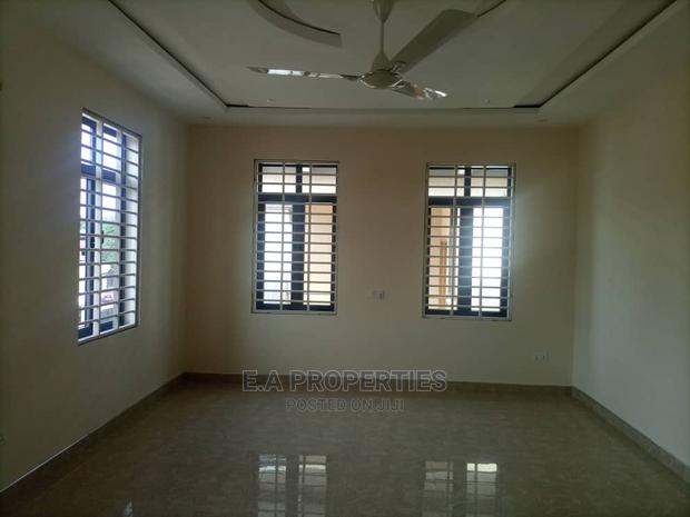 4bdrm House in E a Properties, Police Station for Sale · Photo 2