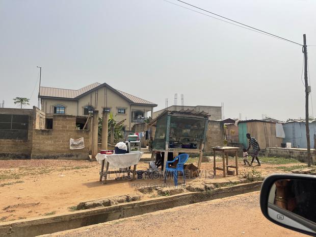 One Plot of Land for Sale With Uncomplicated · Photo 2