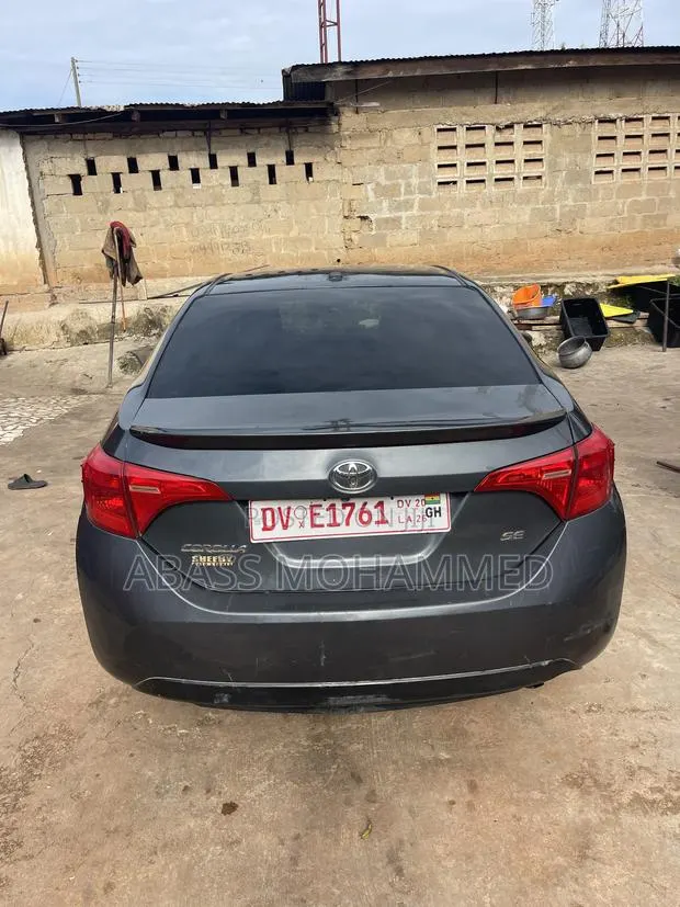 Toyota Corolla 2016 Gray · Photo 6