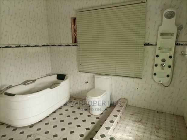 6bdrm House in E a Properties, Otano for Rent · Photo 3