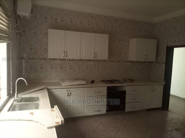 6bdrm House in E a Properties, Otano for Rent · Photo 6