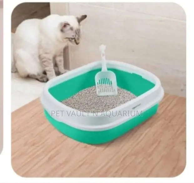 Small Cat Litter Box · Photo 1
