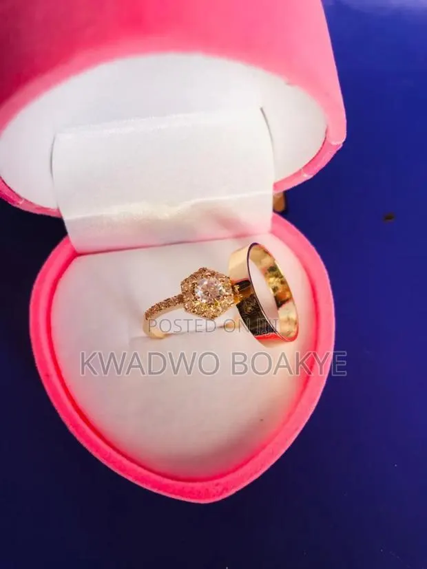 Gold Rings · Photo 1