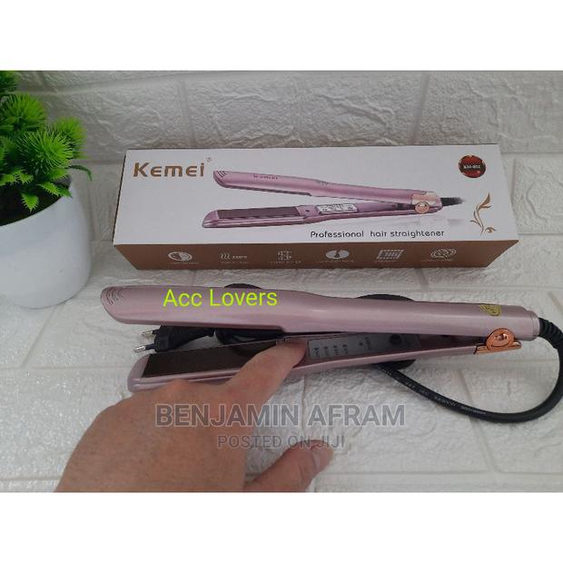 Kemei Hair Straightener · Photo 1