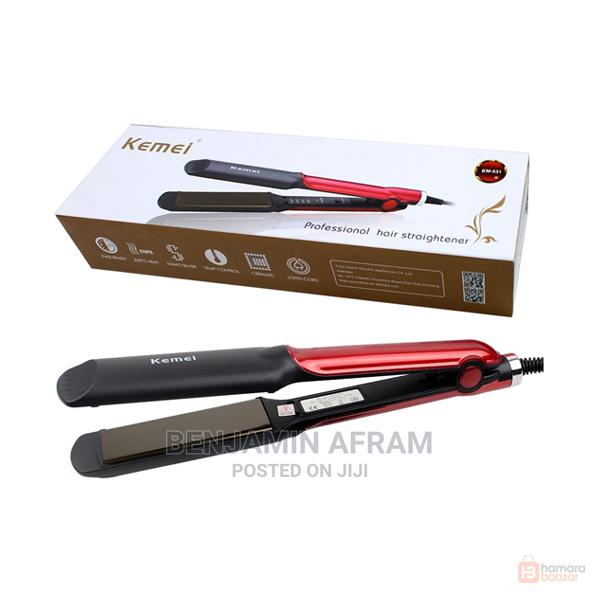 Professional Hair Straightener · Photo 1