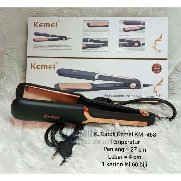Kemei-458 Hair Straightener · Photo 1