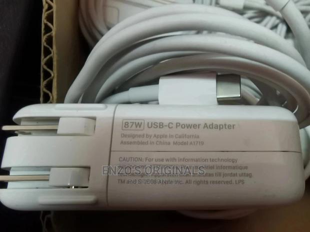 Macbook 87watt Usb-c Power Adapter Charger Usa Used Original · Photo 3