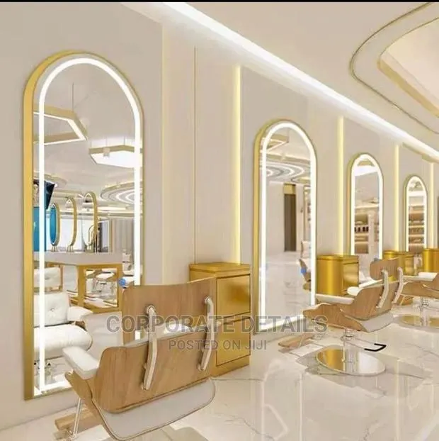 Mirror (Saloon) · Photo 1