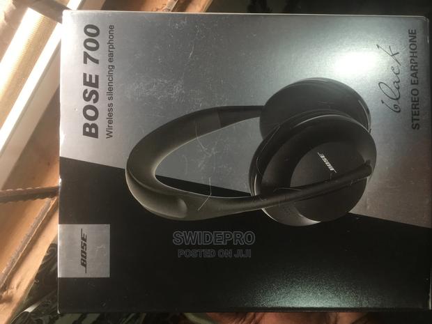Bose 700 Wireless Headset · Photo 6