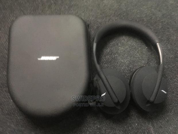 Bose 700 Wireless Headset · Photo 4