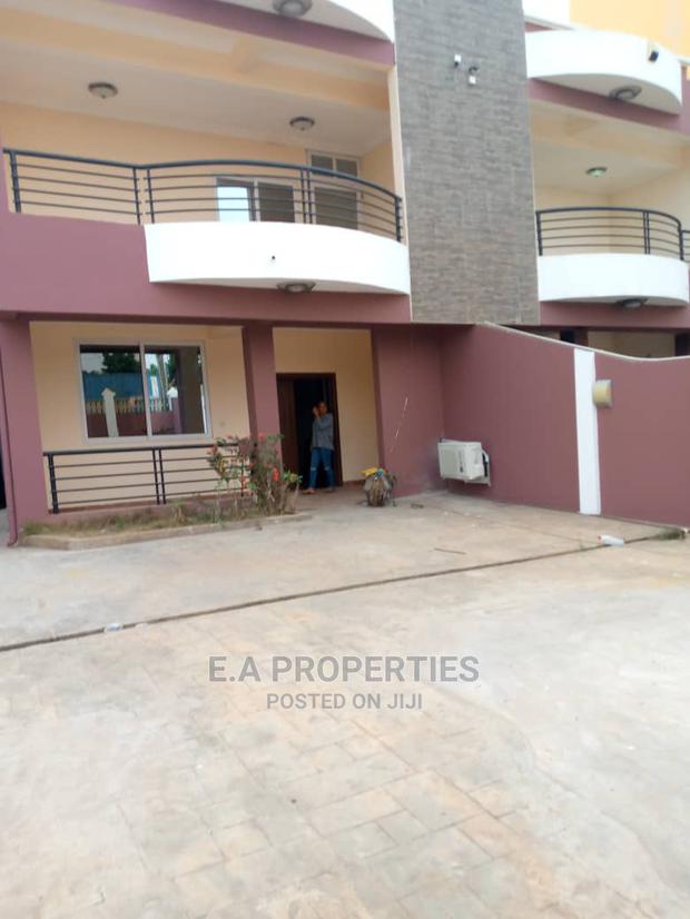 4bdrm House in E a Properties, School Junction for Rent · Photo 1
