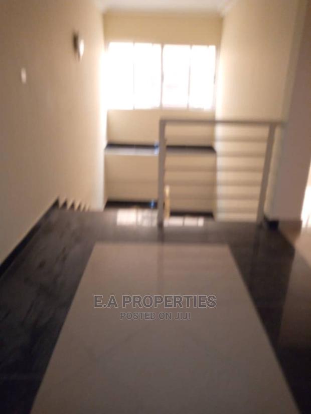 4bdrm House in E a Properties, School Junction for Rent · Photo 2