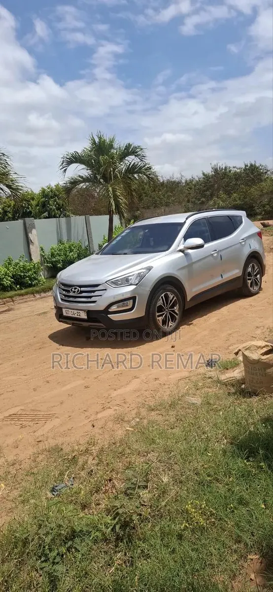 Hyundai Santa Fe 2015 Silver · Photo 1