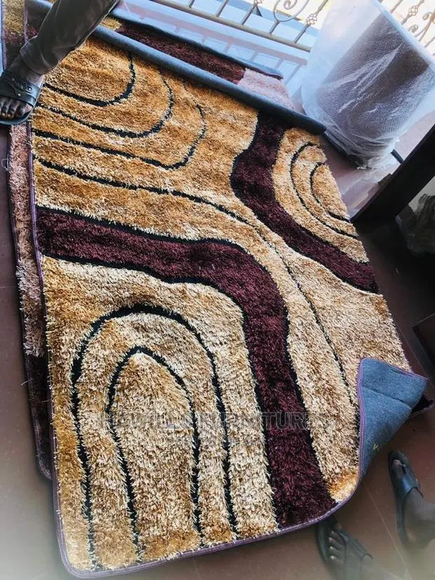Living Room Carpet · Photo 1