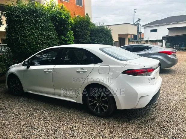 Toyota Levin 2023 White · Photo 1