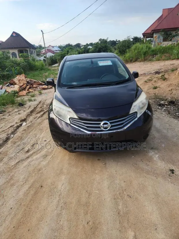 Nissan Note 2013 Black · Photo 1