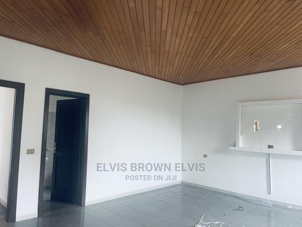 4bdrm Mansion in Living Large, Adjiriganor for Sale · Photo 7
