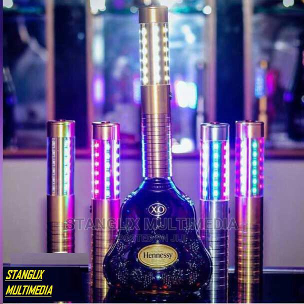 Champagne Bottle Light · Photo 2