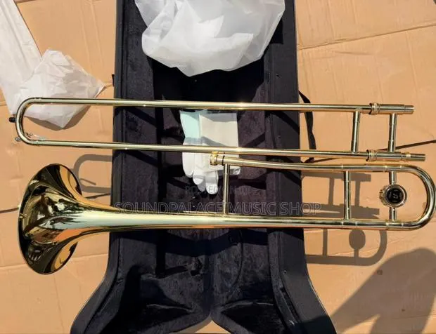 Yamaha Tenor Trombone With an F-Attachment · Photo 1