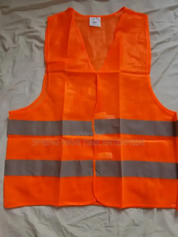 Very Light Reflective Vest · Photo 1