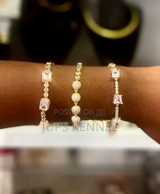 Bracelet (Jewelry) · Photo 1