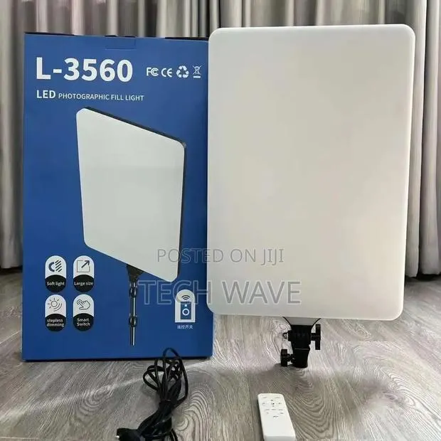 L-3560 Photographic Fill Light With Tripod Stand · Photo 1