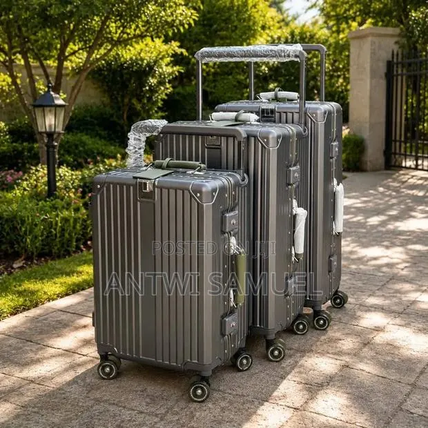 Qquality Suitcases · Photo 1