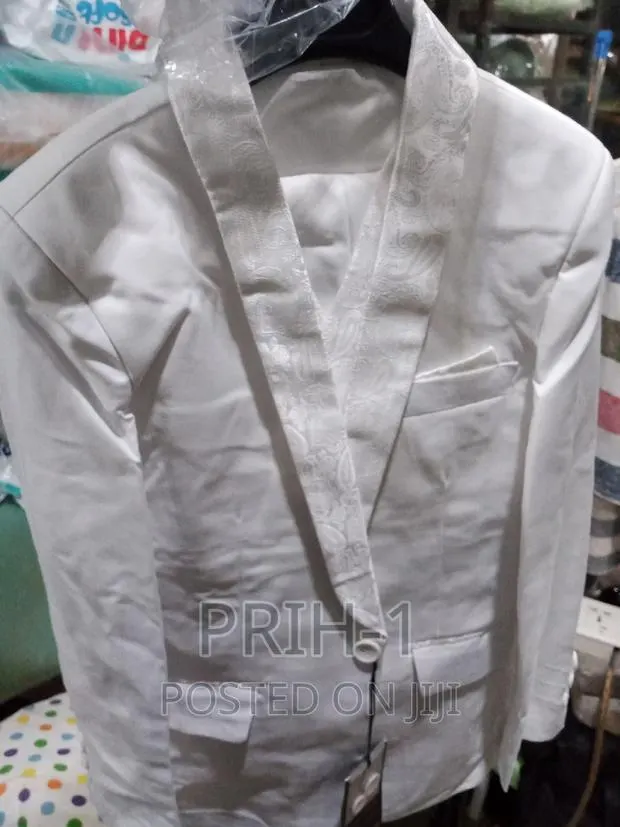 Boys All White Suiting · Photo 1