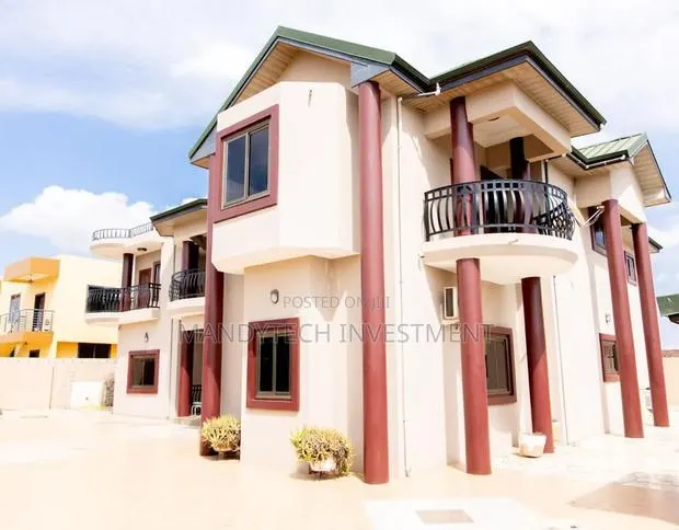 7bdrm Mansion in New Town for sale · Photo 1