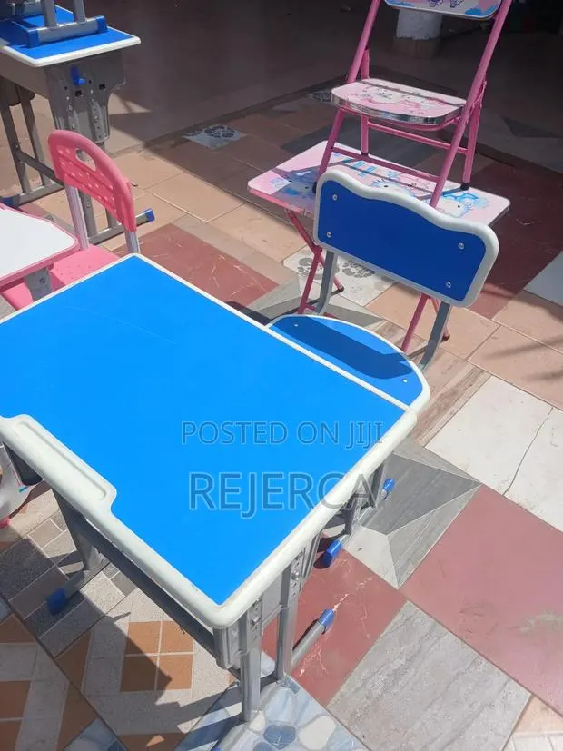 StJudy Table With Chair · Photo 1