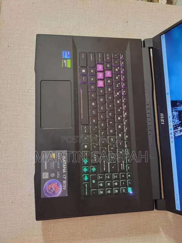 Laptop MSI Katana 17 32GB Intel Core i7 SSD 1T · Photo 1