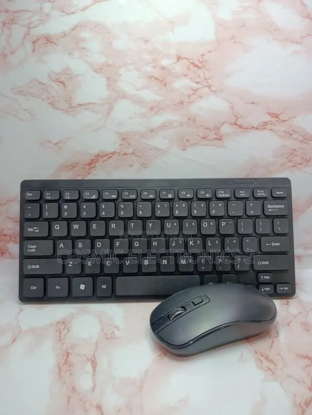 KM901 Compact Wireless Keyboard and Mouse Combo · Photo 1