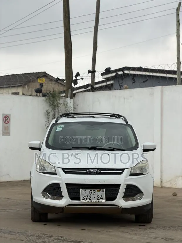 Ford Escape 2014 White · Photo 1