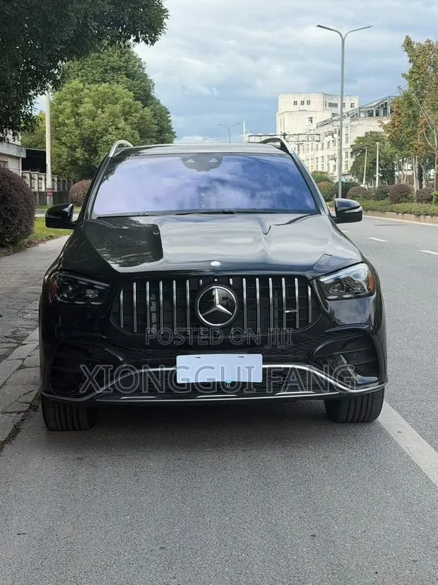 Mercedes-Benz GLE-Class 2024 Black · Photo 1