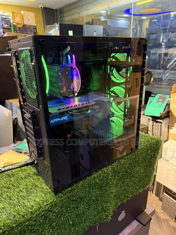 Gigabyte GB-BKi5HT-7200 24GB Intel Core I7 HDD+SSD 256GB · Photo 1