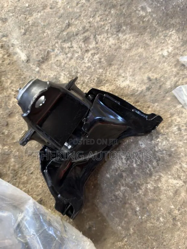 Honda CRV 2015,2016 Engine Seat · Photo 1