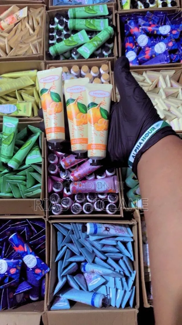 Fragrant Handcream Wholesale ( 30 Pieces) · Photo 1