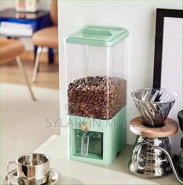 Automatic Dry Food Cereal Storage Dispenser · Photo 1