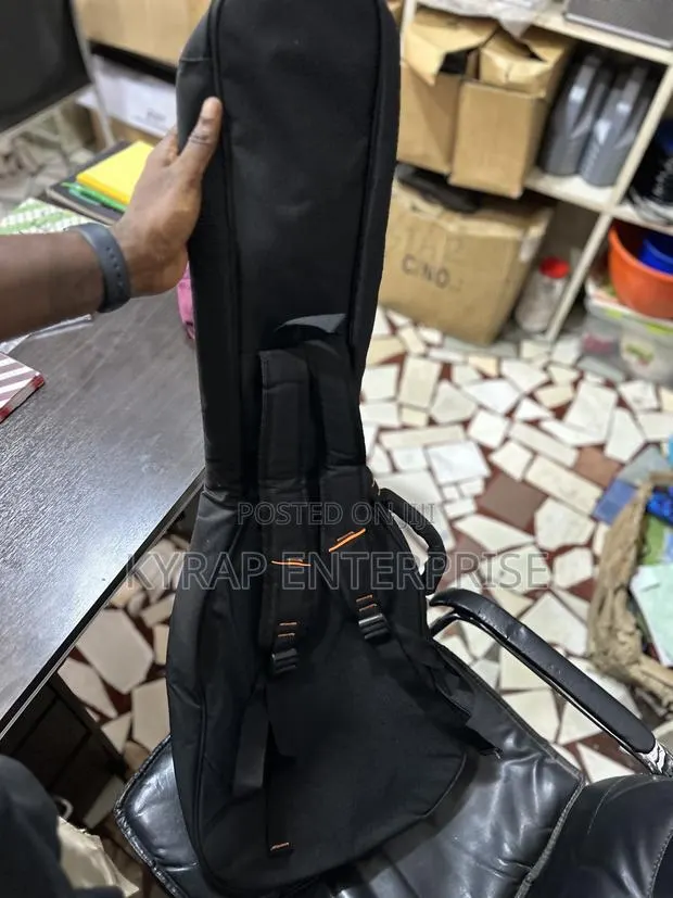 Bass Guitar Bag · Photo 2