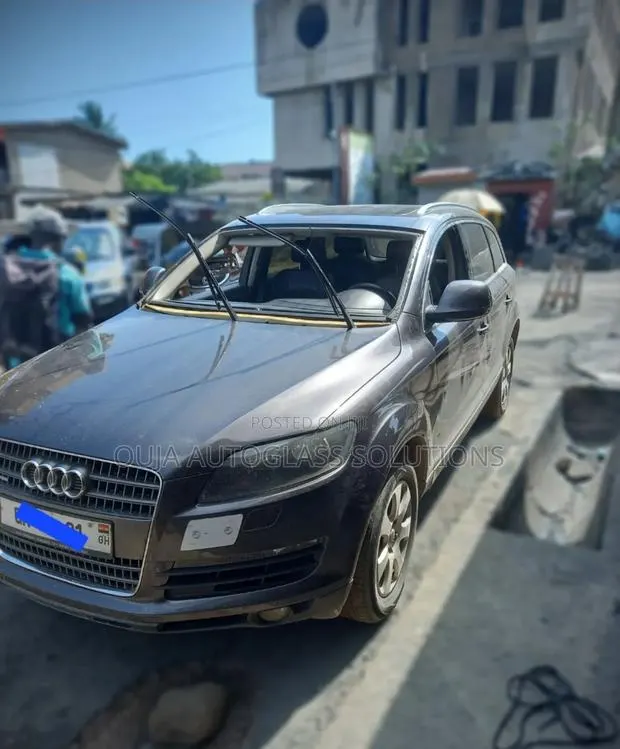 Original Audi Q7 Windscreen Available · Photo 1