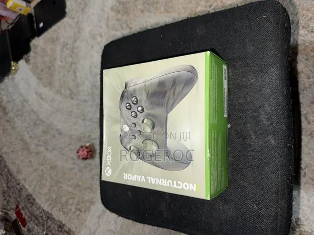 Xbox Controller Nocturnal Vapor Special Edition · Photo 1