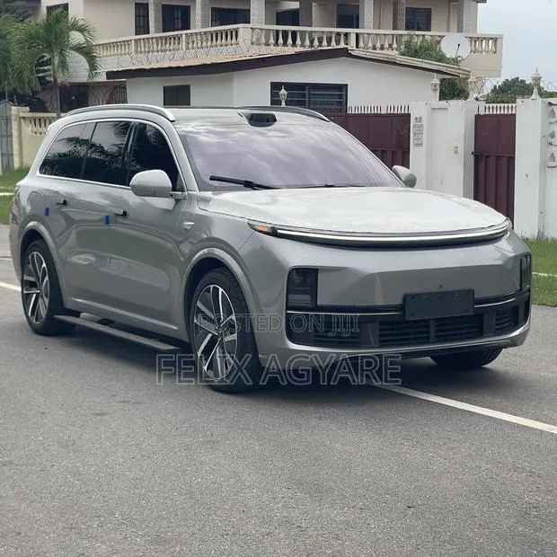 Li Auto L9 1.5 Hybrid AWD 2022 Silver