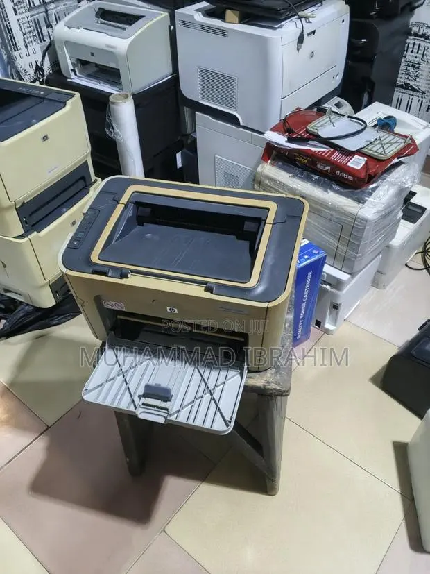 HP Laserjet P1505n · Photo 1