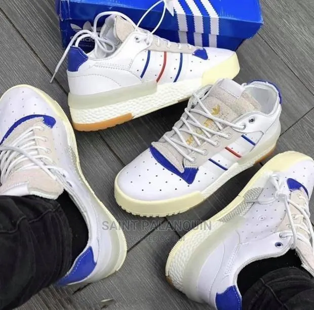 Adidas Sneaker · Photo 1