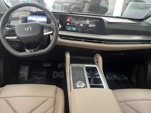 New Changan Hunter Plus 2024 Gray · Photo 1