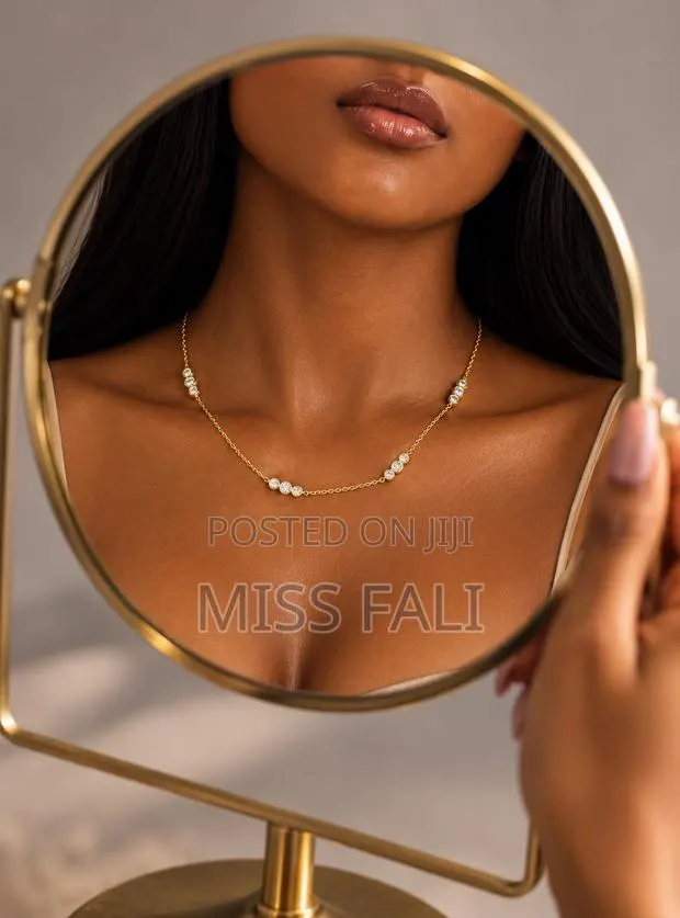 Celeste Spark Necklace. · Photo 1