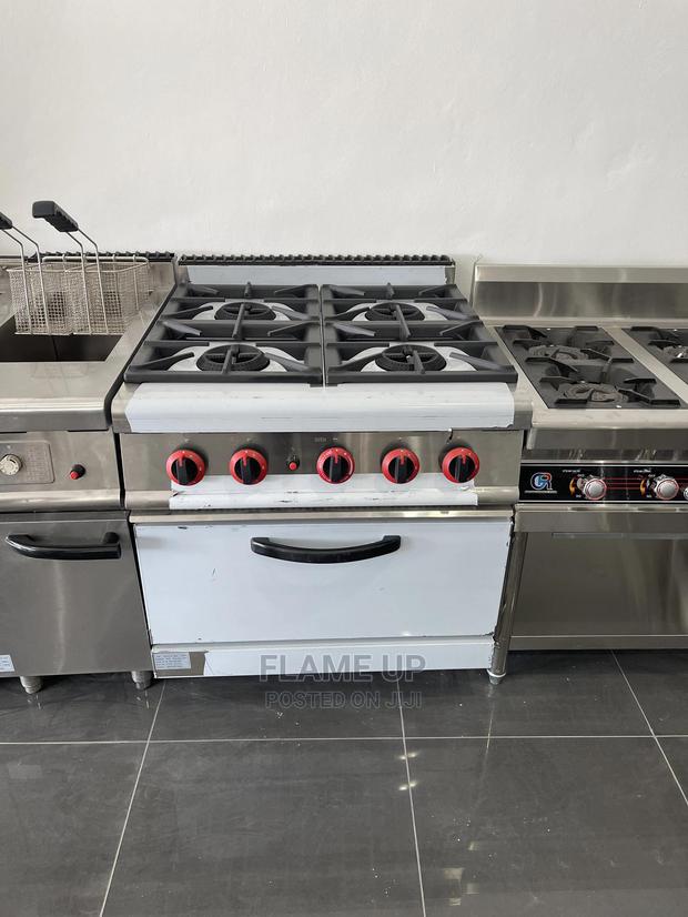 Gas Cooker With Oven · Photo 1