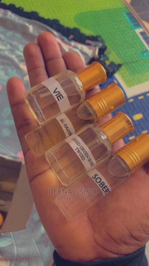 Perfume Oils · Photo 1