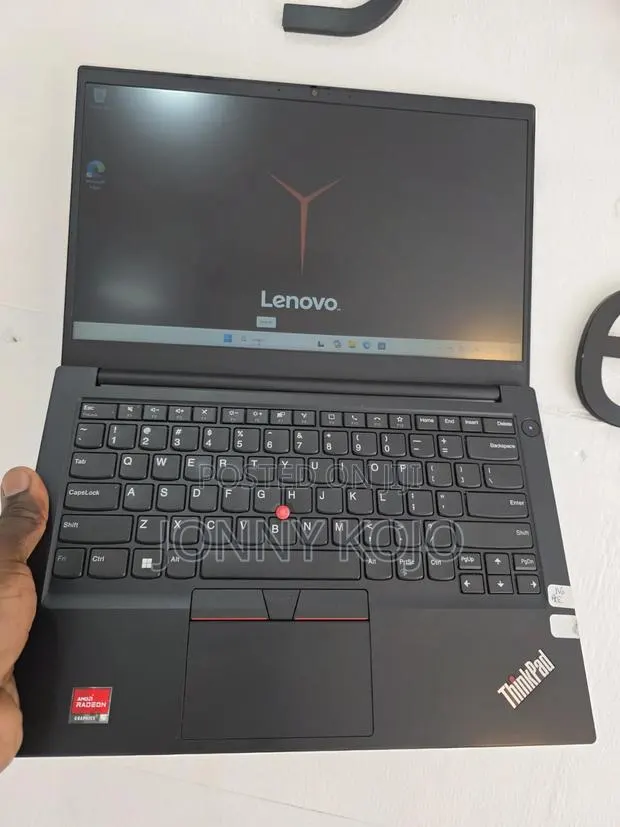 Laptop Lenovo ThinkPad E14 Gen 3 16GB AMD Ryzen 7 SSHD (Hybrid) 256GB · Photo 1